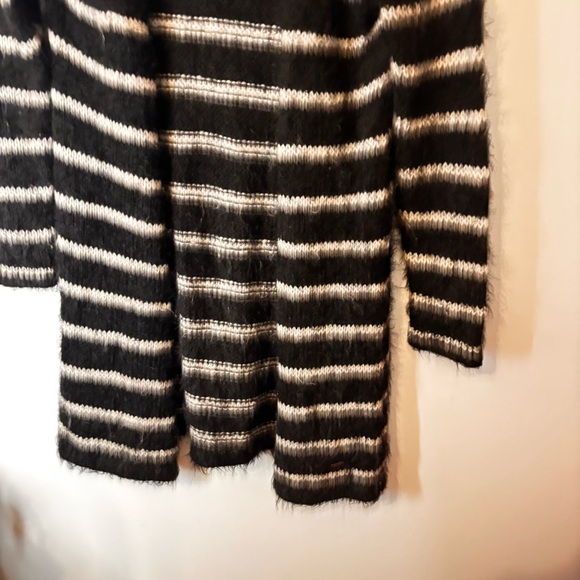 Women's Volcom Long Cardigan Sweater Knit
Black White XS-S-M(8-10) The Breeze - Picture 3 of 10